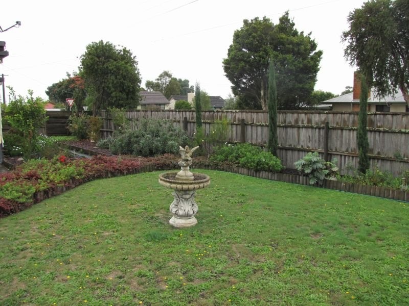 37 Alexander Avenue, Moe VIC 3825