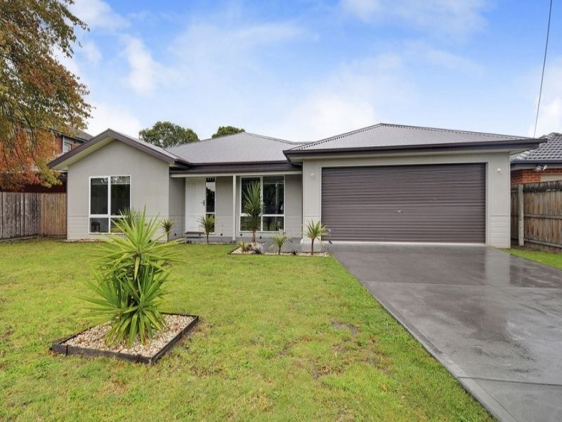 19 Hawker Street, Moe VIC 3825