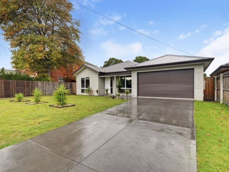 19 Hawker Street, Moe VIC 3825