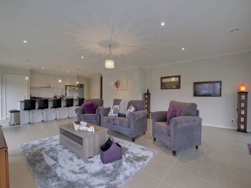 19 Hawker Street, Moe VIC 3825