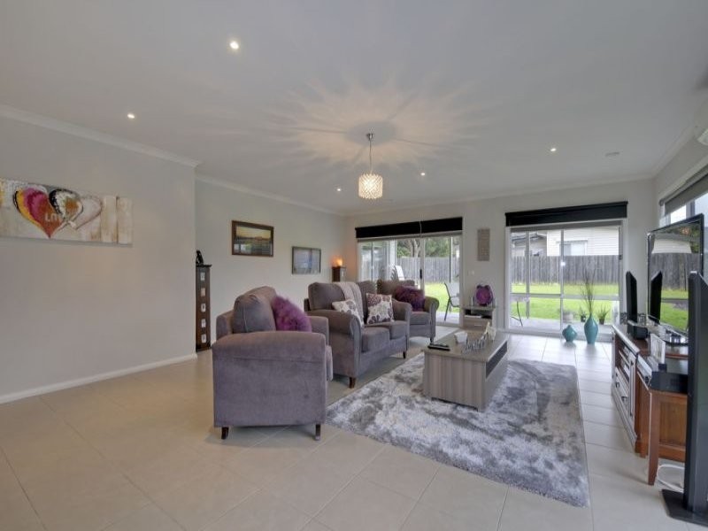 19 Hawker Street, Moe VIC 3825