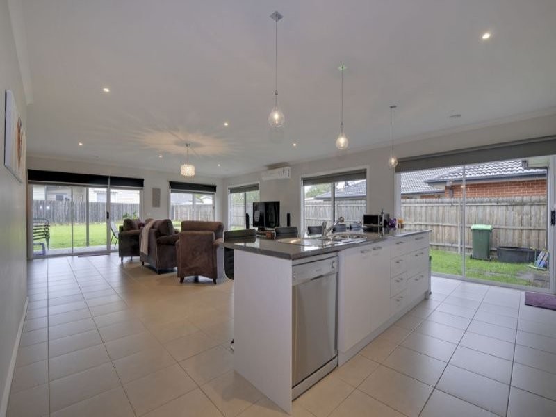 19 Hawker Street, Moe VIC 3825