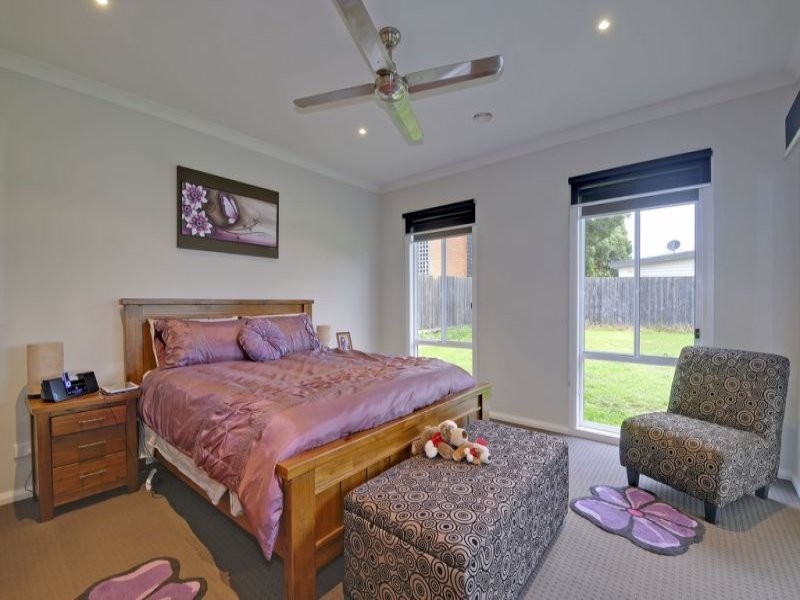 19 Hawker Street, Moe VIC 3825