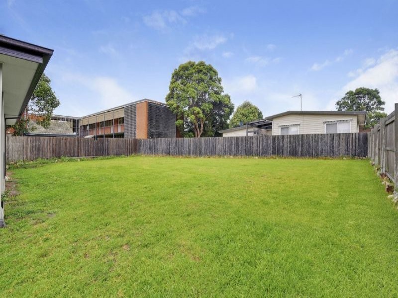 19 Hawker Street, Moe VIC 3825