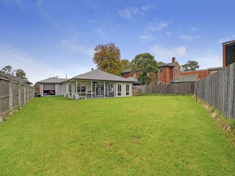 19 Hawker Street, Moe VIC 3825