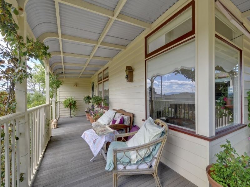 20 Central Avenue, Newborough VIC 3825