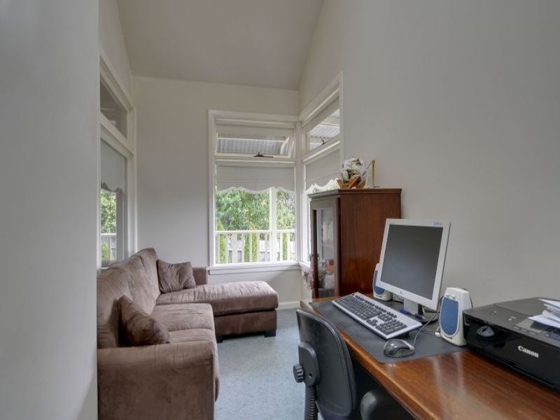 20 Central Avenue, Newborough VIC 3825