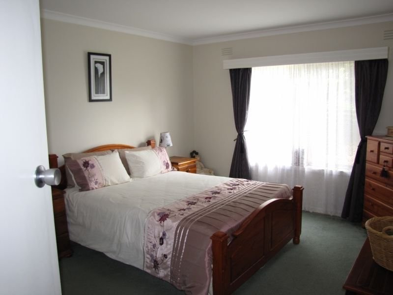 8 Kandra Road, Moe South VIC 3825