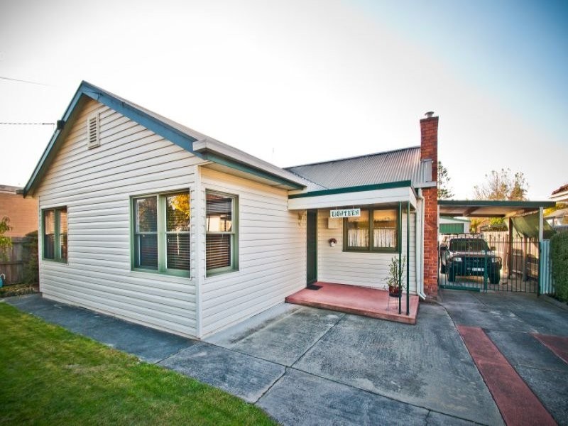 18 Vale Street, Moe VIC 3825
