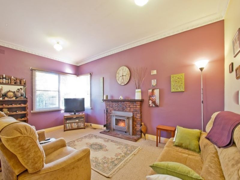 18 Vale Street, Moe VIC 3825