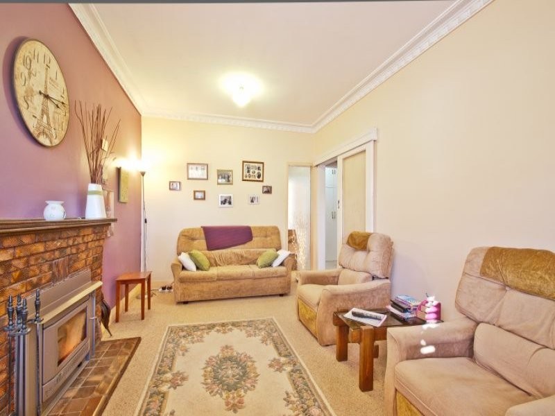18 Vale Street, Moe VIC 3825