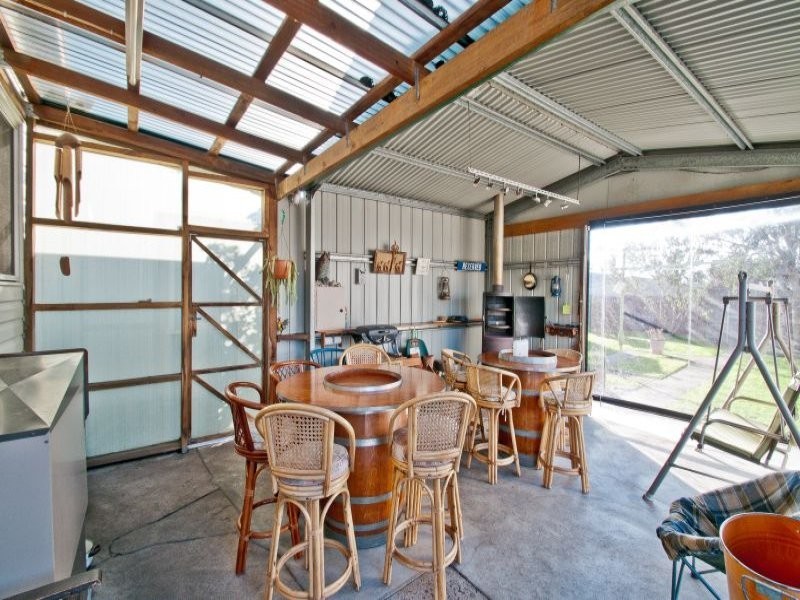 18 Vale Street, Moe VIC 3825