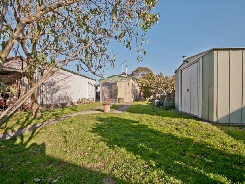 18 Vale Street, Moe VIC 3825