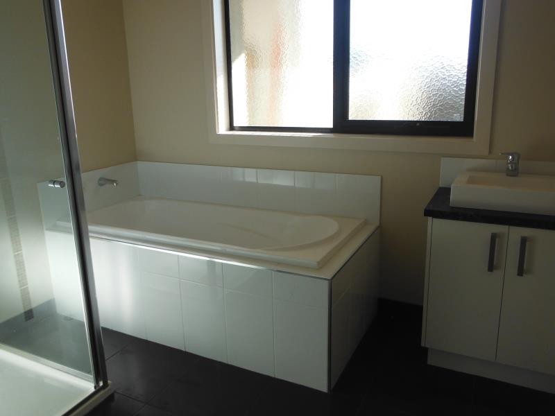 10 Wirraway Street, Moe VIC 3825