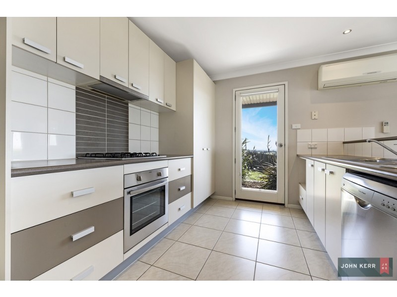 5 Sharnee Court, Moe VIC 3825