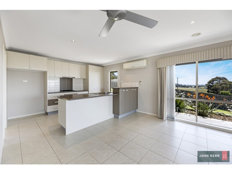 5 Sharnee Court, Moe VIC 3825