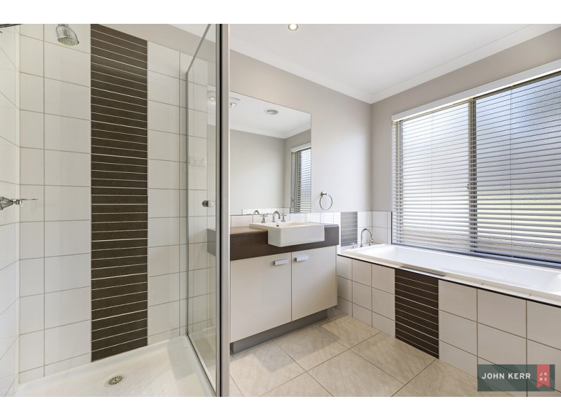 5 Sharnee Court, Moe VIC 3825