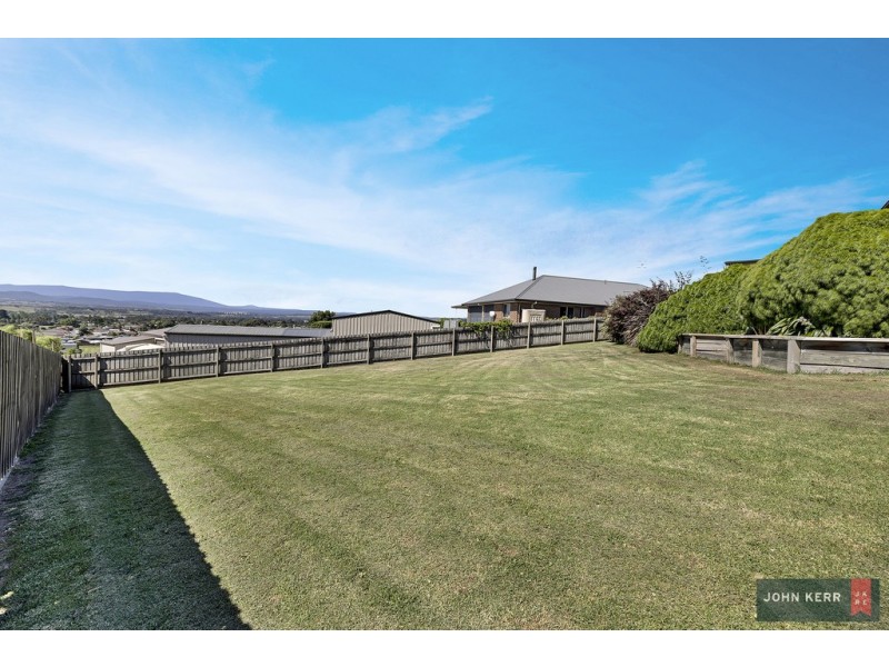 5 Sharnee Court, Moe VIC 3825