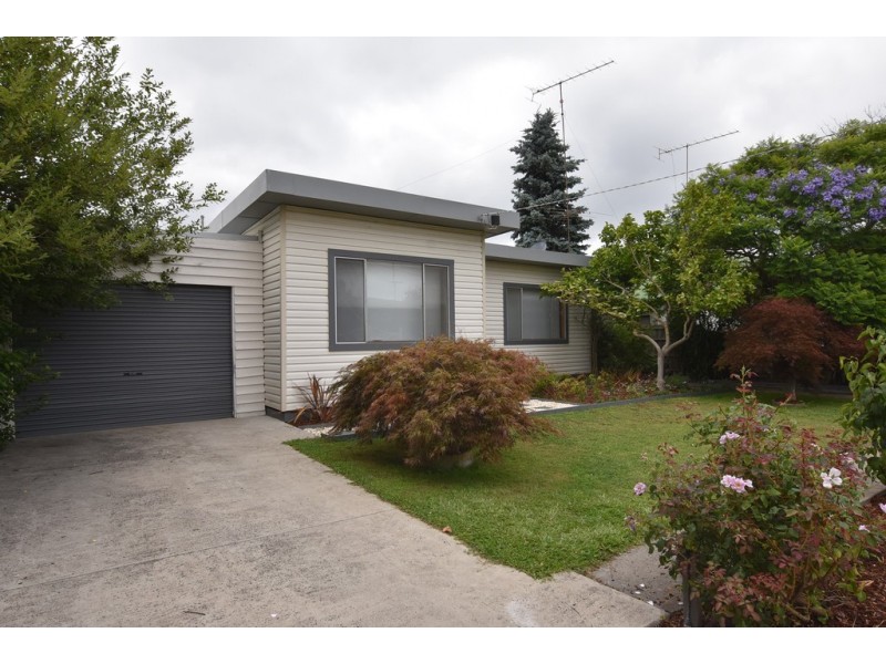 7 Austin Avenue, Moe VIC 3825