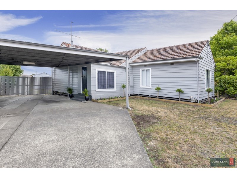 16 Trent Street, Newborough VIC 3825