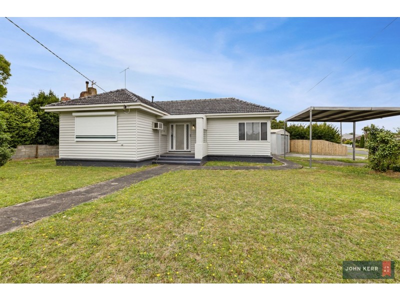 84 Hennessey Street, Moe VIC 3825