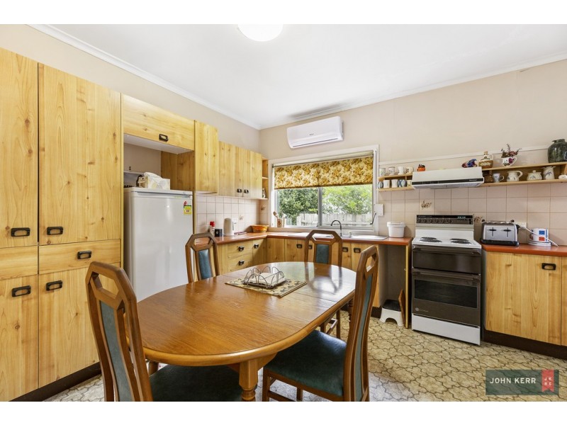 84 Hennessey Street, Moe VIC 3825