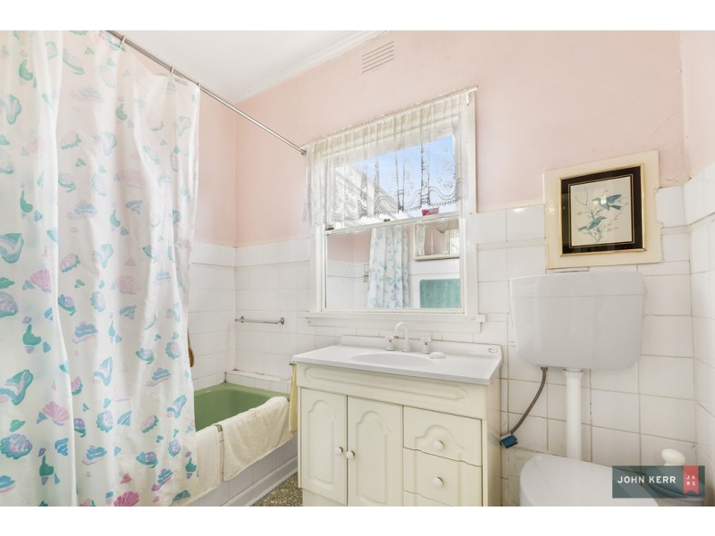 84 Hennessey Street, Moe VIC 3825