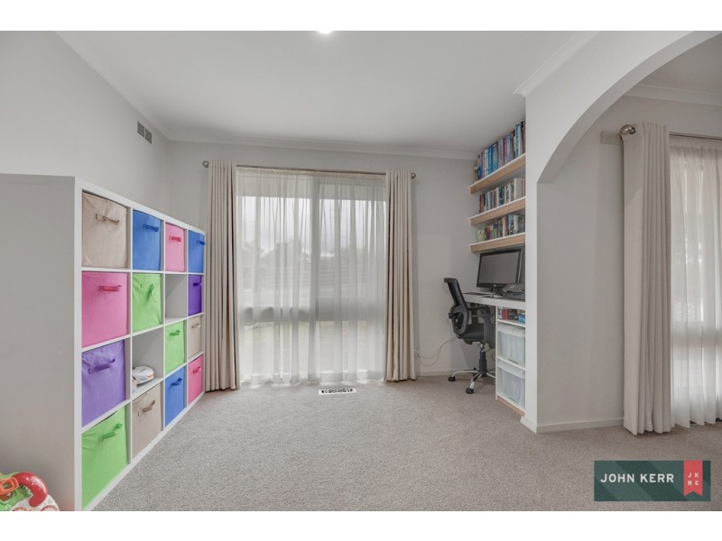 4 Belvedere Court, Newborough VIC 3825