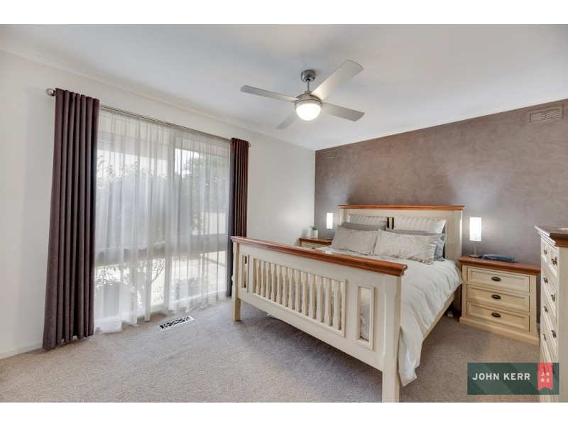 4 Belvedere Court, Newborough VIC 3825