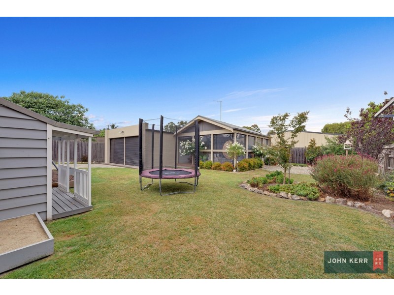4 Belvedere Court, Newborough VIC 3825