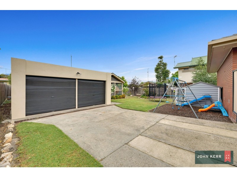 4 Belvedere Court, Newborough VIC 3825
