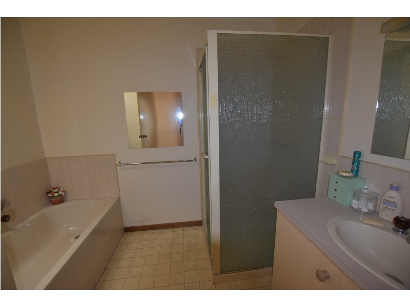 2/18 Gibson Street, Moe VIC 3825