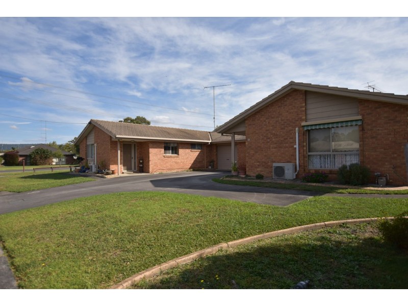 2/18 Gibson Street, Moe VIC 3825