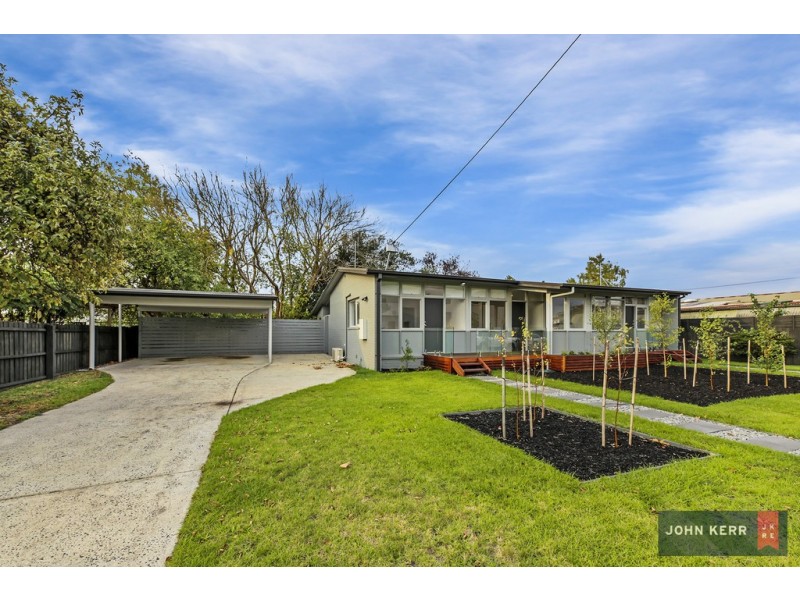 2 and 4 Bell Street, Moe VIC 3825