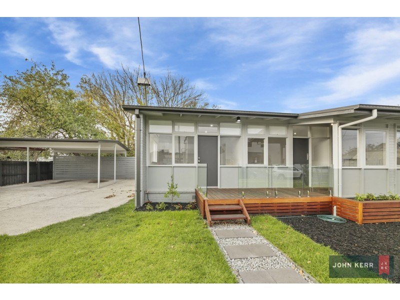 2 and 4 Bell Street, Moe VIC 3825