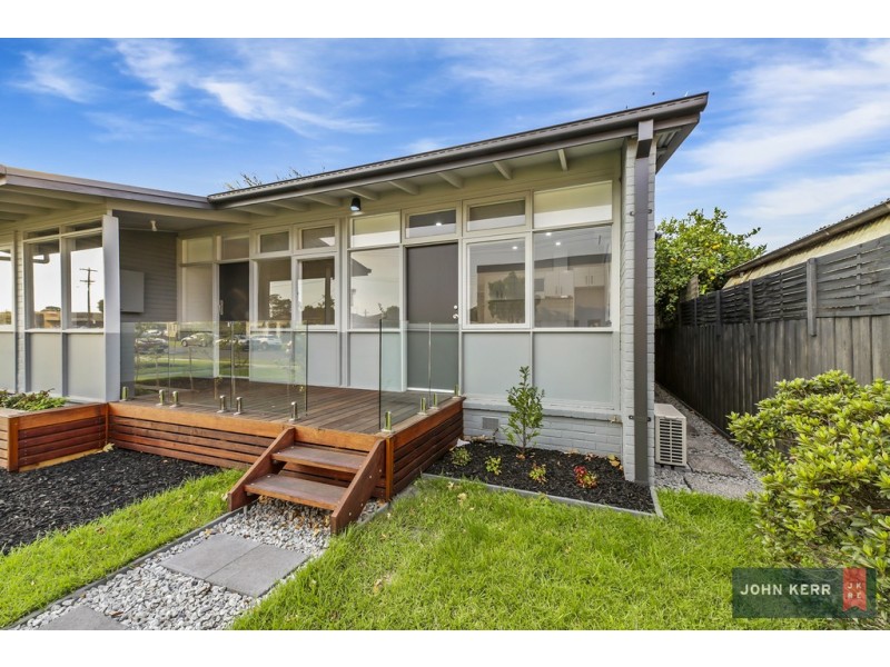2 and 4 Bell Street, Moe VIC 3825