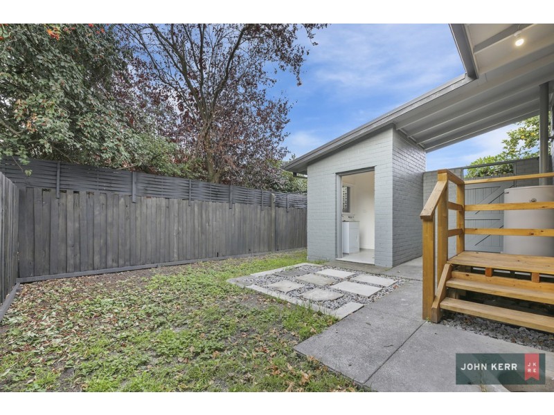 2 and 4 Bell Street, Moe VIC 3825