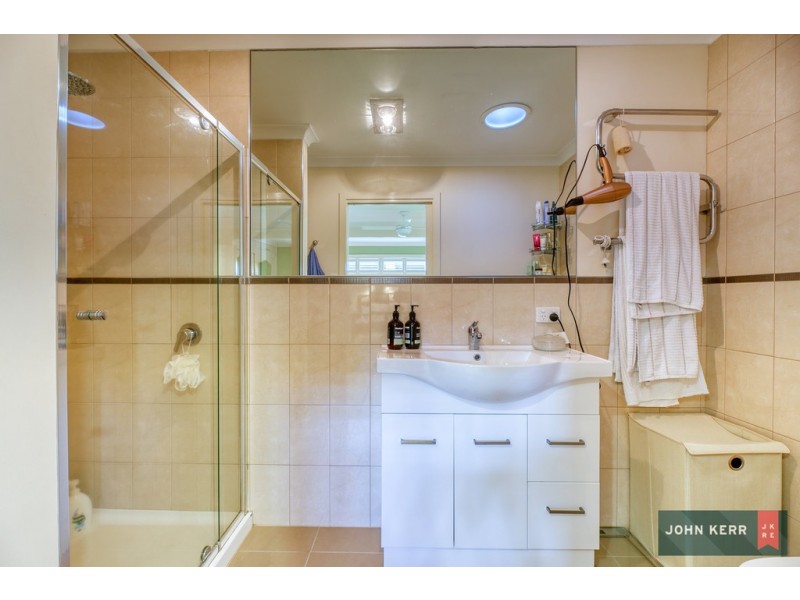 21 Tresswell Avenue, Newborough VIC 3825