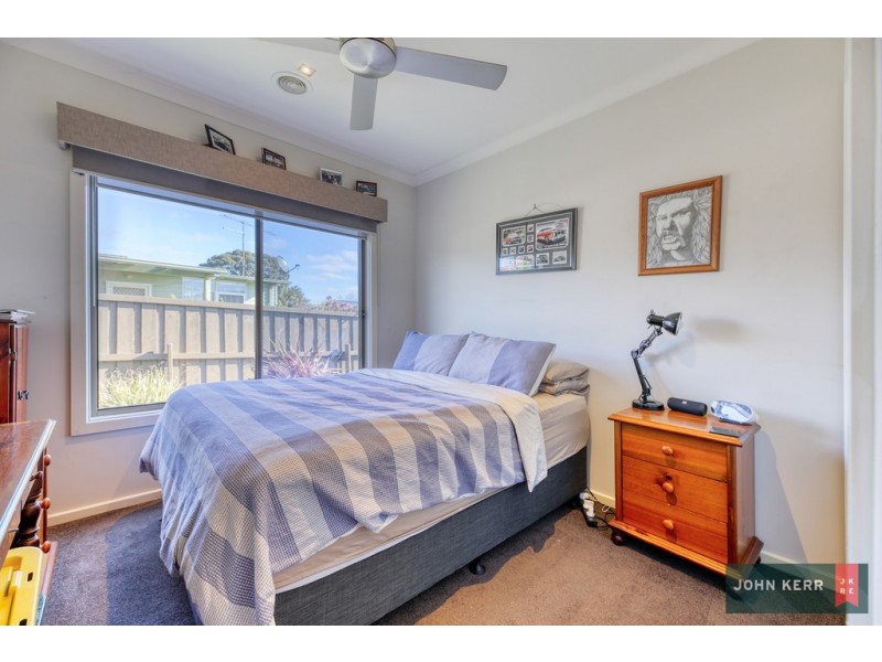 1/23 Central Avenue, Newborough VIC 3825