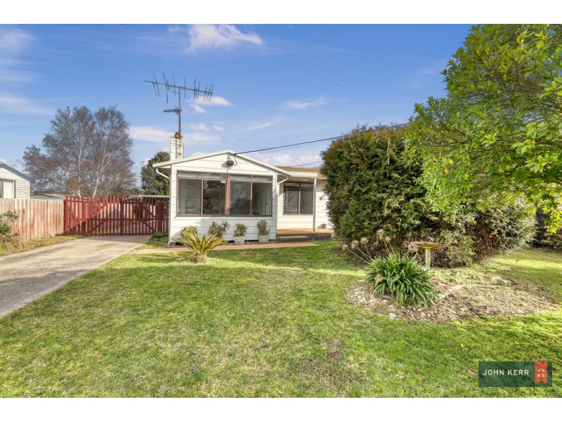 15 Thoresby Street, Newborough VIC 3825
