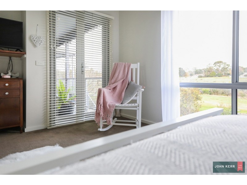 8 Rita Court, Newborough VIC 3825