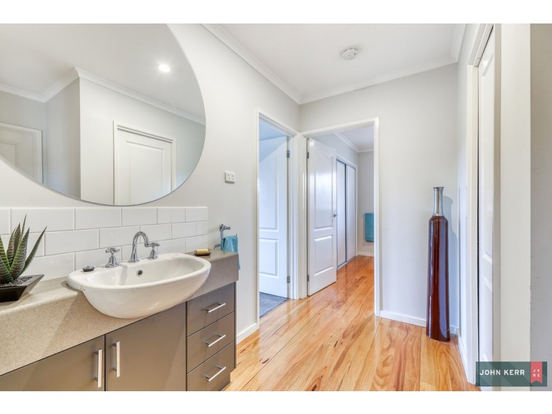 8 Rita Court, Newborough VIC 3825