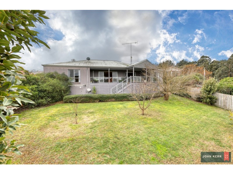 8 Rita Court, Newborough VIC 3825