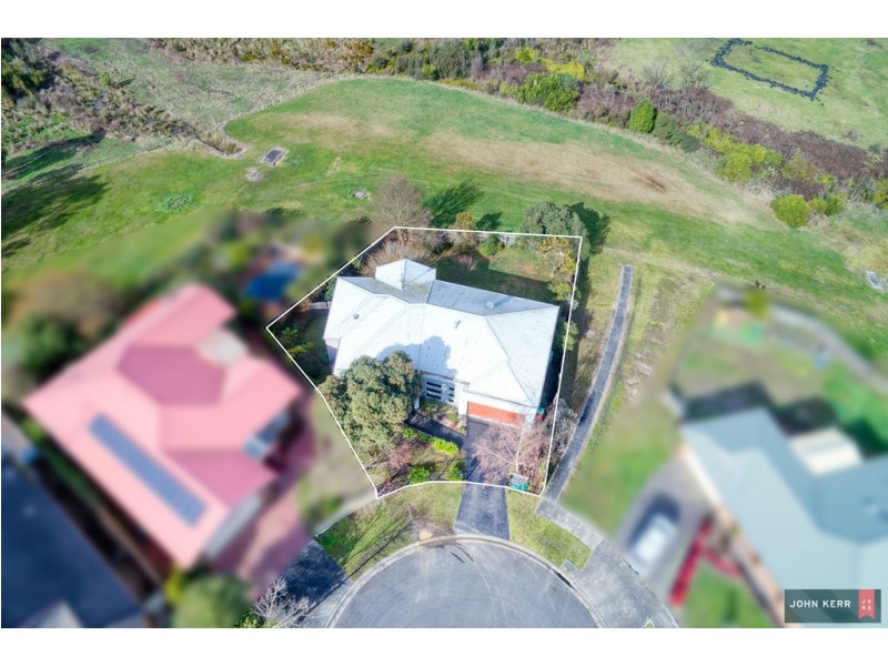 8 Rita Court, Newborough VIC 3825