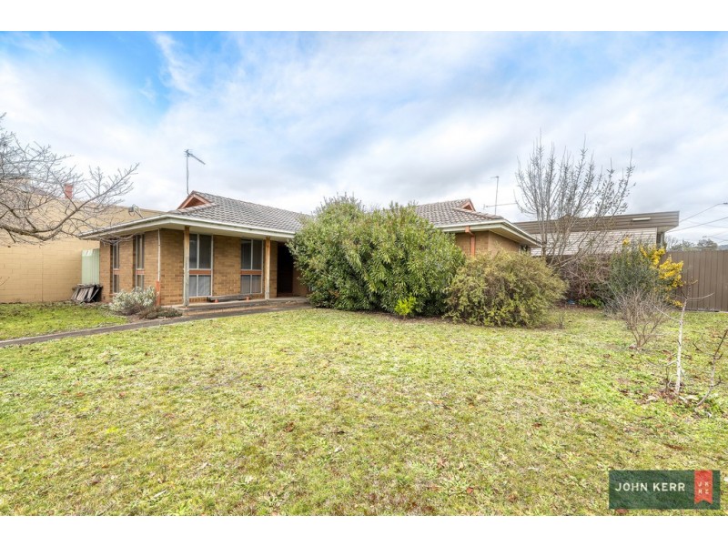 51 Lloyd Street, Moe VIC 3825
