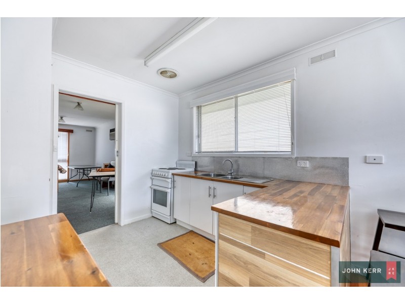 51 Lloyd Street, Moe VIC 3825