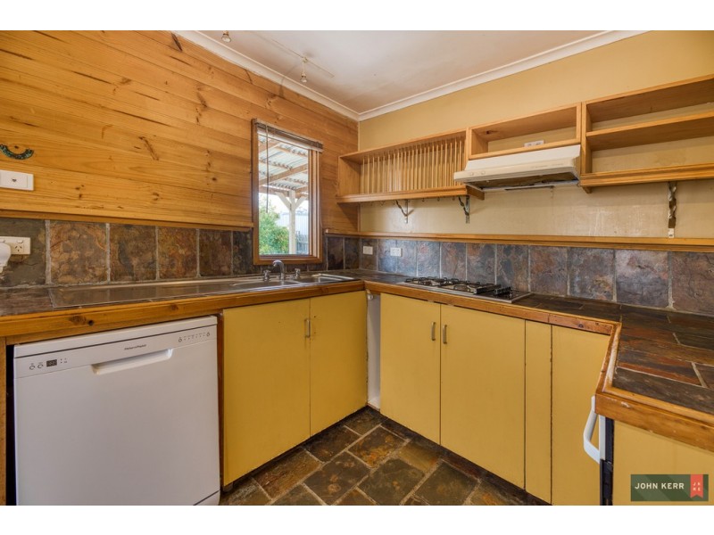 8 Thoresby Street, Newborough VIC 3825