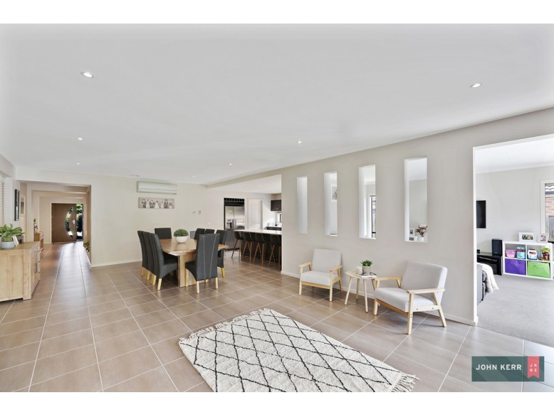 7 Harrison Boulevard, Newborough VIC 3825