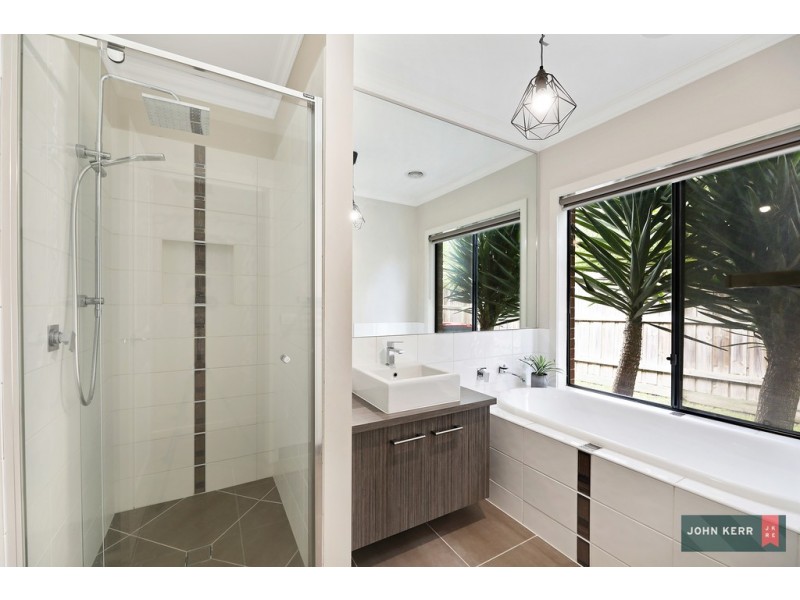 7 Harrison Boulevard, Newborough VIC 3825