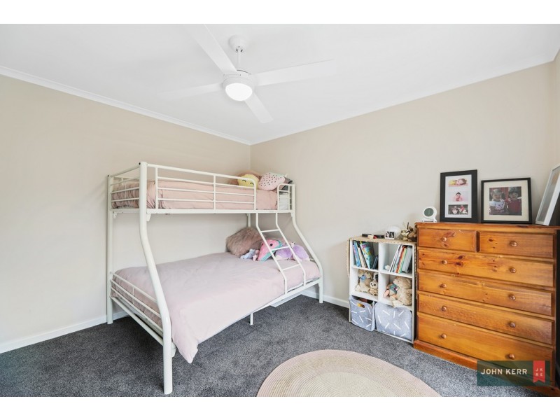 8 Hall Court, Newborough VIC 3825